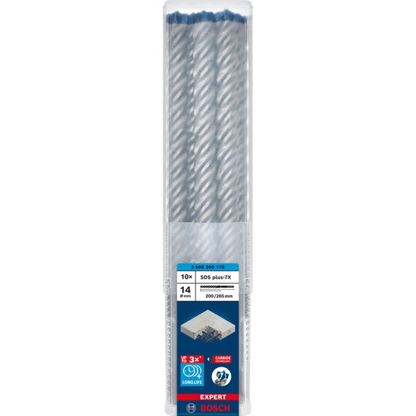 Wohnzimmer mit Sofa, Couchtisch aus Paletten, Dekokissen und Wandbild mit Baum