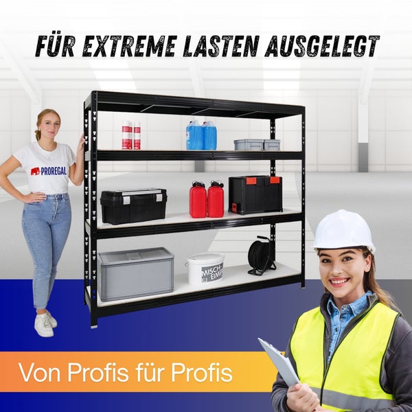 Schwarzes Schwerlastregal für extreme Lasten mit vier Ebenen in einer hellen Lagerhalle, beladen mit Werkzeugkoffern und Kanistern.