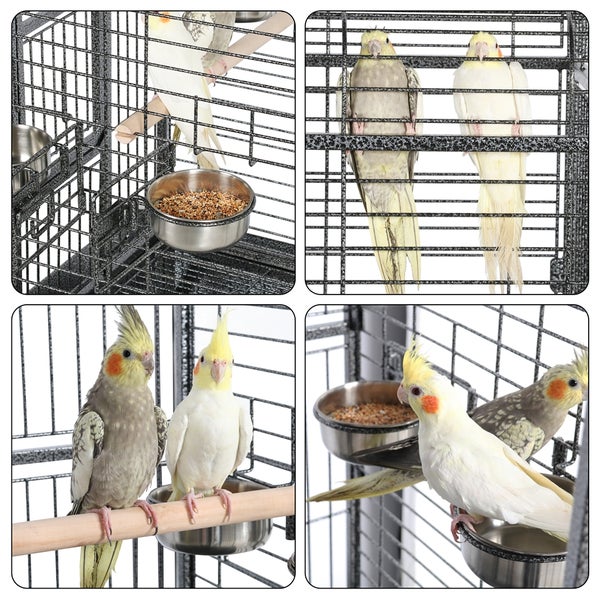 Mehrfachansicht eines Vogelkäfigs mit Wellensittichen, inklusive Futter- und Wassernäpfen sowie Sitzstangen.