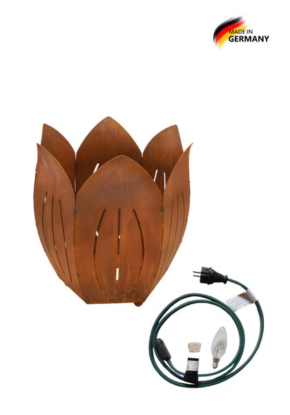 Gartenleuchte in Blütenform mit Rostpatina, inklusive Kabel, Stecker und Leuchtmittel. Siegel Hergestellt in Deutschland.
