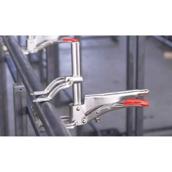 Knebelzwinge zum Fixieren von Werkstücken