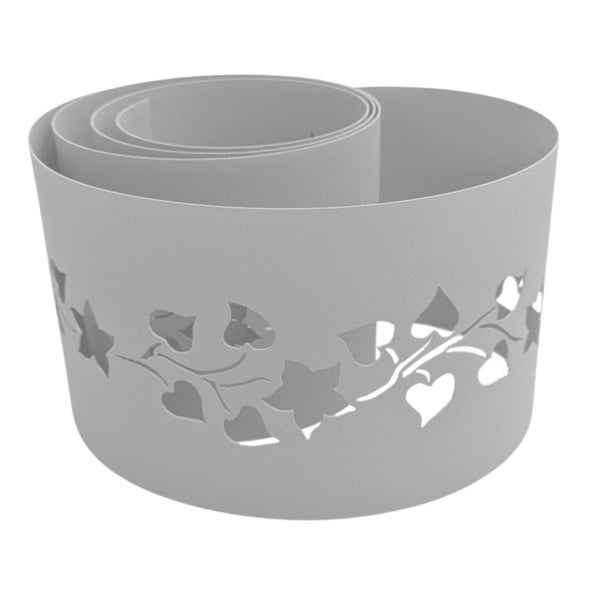 Pflanzmanschette mit ausgeschnittenem Blätterdesign