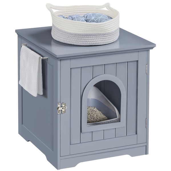 Katzentoilette in einem grauen Holzschrank mit Handtuchhalter und Korb