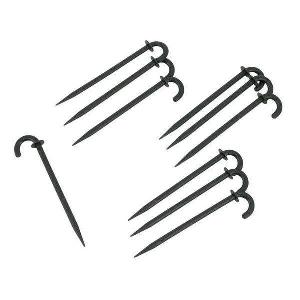 Mehrere Erdnägel mit Haken zur Befestigung im Garten