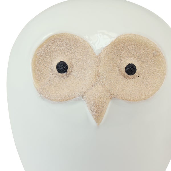 Dekorative Eulenfigur mit filigranen Details