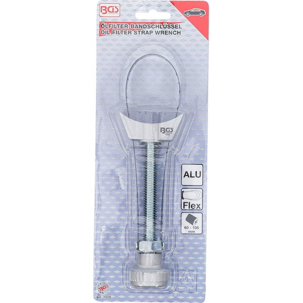 Ölfilter mit Ölfilterschlüssel im Motorraum