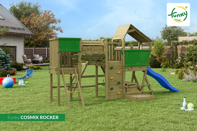 Hölzerner Spielturm Funky COSMIX ROCKER im Garten mit blauer Rutsche, Kletterwand, Leiter und integriertem Sandkasten.