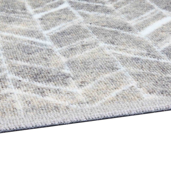 Detailansicht eines Teppichs mit geometrischem Muster