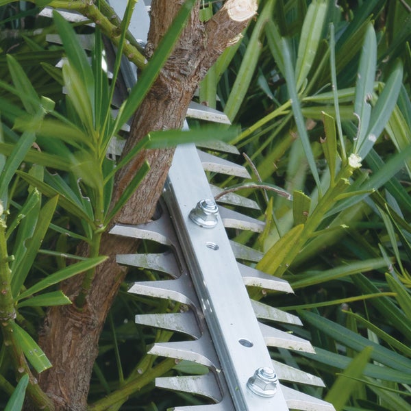 Makita Mähfaden Four-Leaf Line, Durchmesser 2,0 Millimeter, Länge 30 Meter, in einer Kunststoffverpackung.