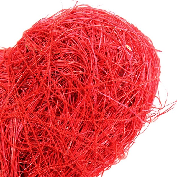 Dekoratives Herz aus roten Fasern