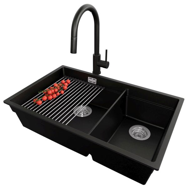 Spüle mit Abtropfgitter und Wasserhahn