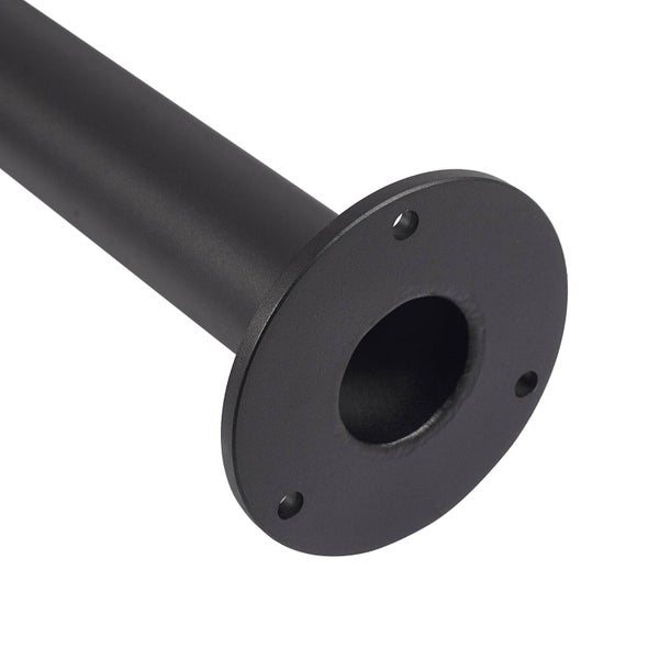 Schwarzes Metallrohr mit runder Montageplatte und drei Bohrlöchern zur Befestigung.