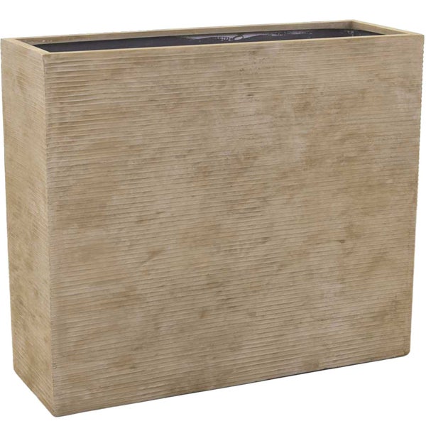 Rechteckiges sandfarbenes Pflanzgefäß mit horizontal gerippter Oberfläche.