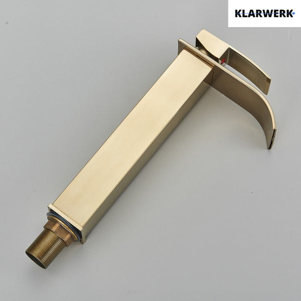 Klarwerk Waschtischarmatur mit Einhebelmischer in eckigem Design und gebürsteter Oberfläche