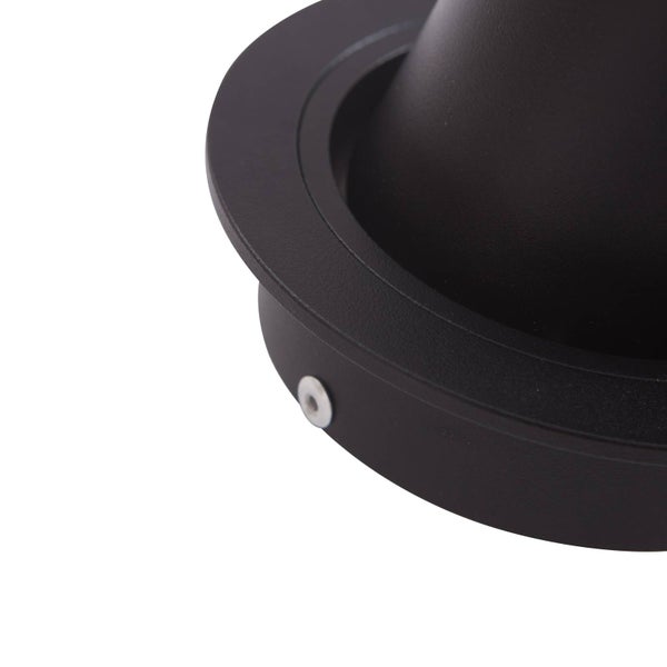 Detailansicht einer schwarzen Einbauleuchte