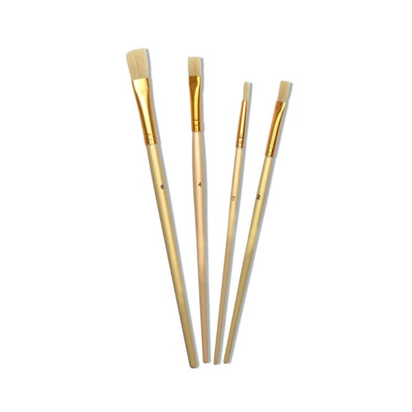 Vier Pinsel unterschiedlicher Größe für Künstlerbedarf