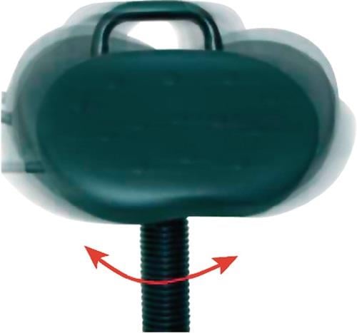 Schwarzer Werkstatthocker mit Griff und Fußstütze.