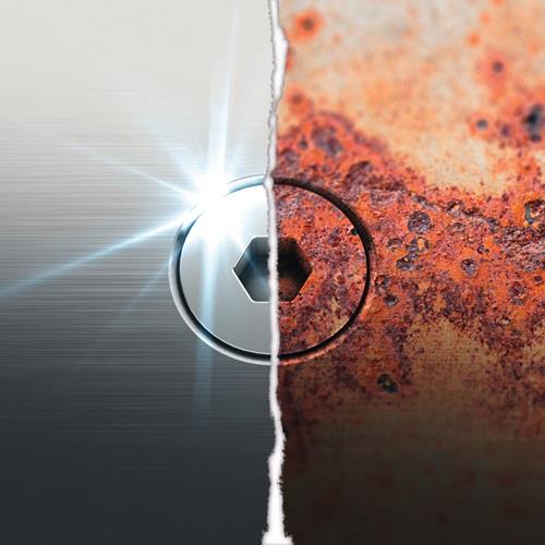 Vorher-nachher-Bild: Schraube vor und nach der Rostentfernung