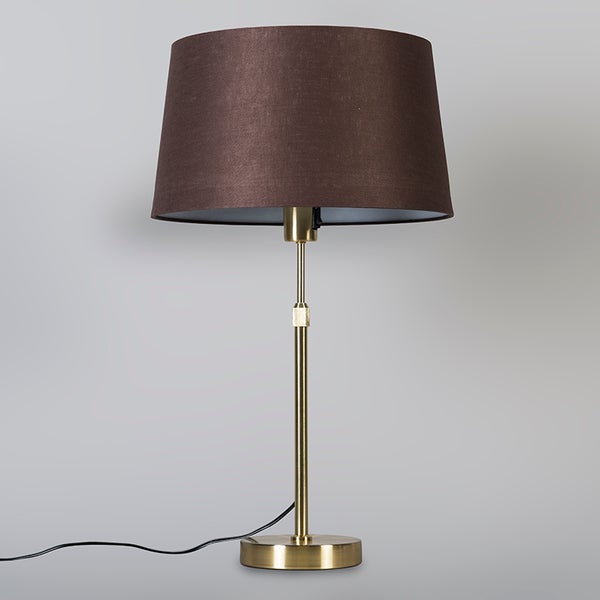 Tischleuchte mit Lampenschirm und Metallfuß