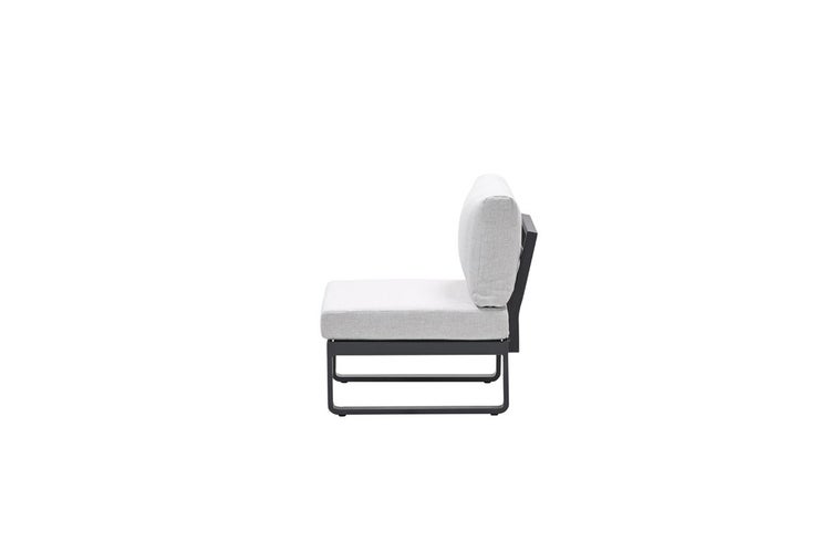 Lounge-Sessel Modul für den Garten mit Metallgestell sowie Sitz- und Rückenkissen, Seitenansicht.