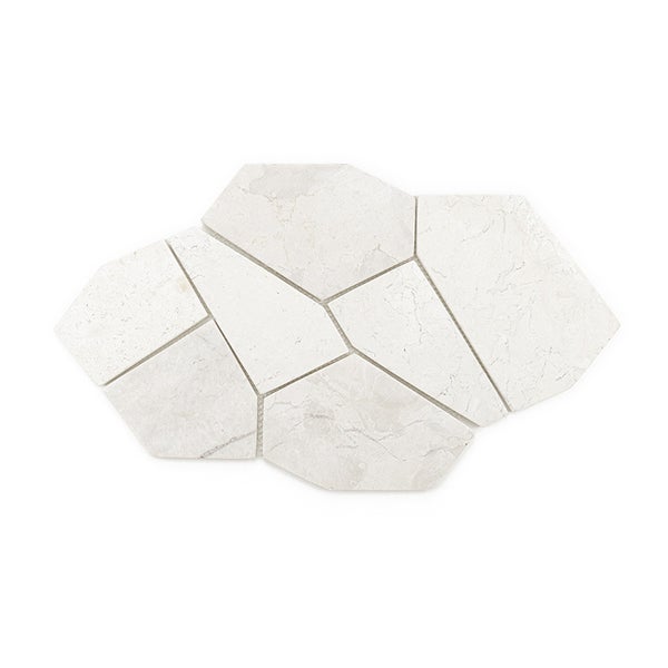 Mosaikfliesen aus Naturstein in unregelmäßiger Polygonalform für Wand- und Bodenbeläge.