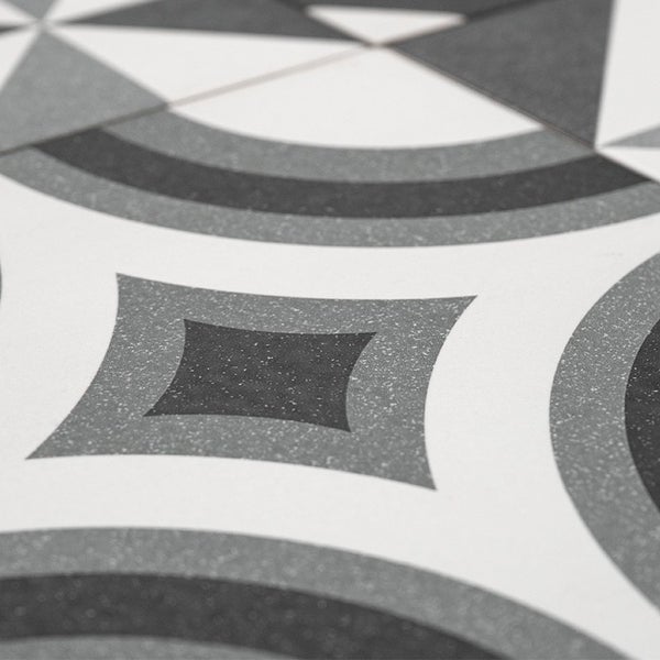 Bodenfliese mit geometrischem Muster und Kreisformen für den Innenbereich