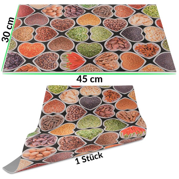 Küchenrückwand-Folie mit verschiedenen Gewürzen in Herzschalen, Maße 45 mal 30 Zentimeter, 1 Stück.
