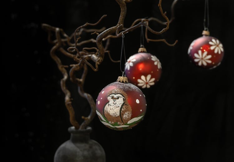 Burgundfarbig matt 8cm Glaskugelsortiment, mundgeblasen, handbemalt , 3 Stck., Weihnachtsbaumkugeln, Christbaumschmuck, Weihnachtsbaumanhänger