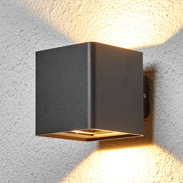 Lucande LED Wandleuchte außen Aaron (spritzwassergeschützt (Modern) in Schwarz aus Aluminium (1 flammig, ) - Außenwandleuchten Wandlampe Led Außenlampe Outdoor für Außenwand/Hauswand