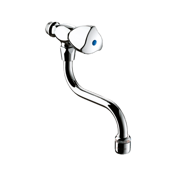 Verchromte Wandarmatur mit S-förmigem Auslauf und einem blau markierten Drehgriff.