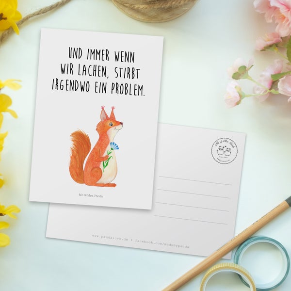 Mr. & Mrs. Panda Postkarte Eichhörnchen Blume - Weiß