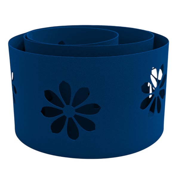 Blumenbandeinfassung mit Aussparungen im Blumenmuster