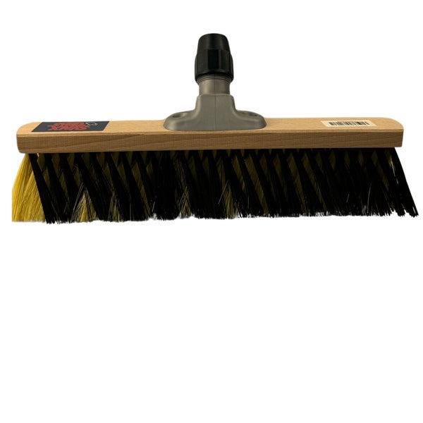 Besen mit Holzkorpus und Borsten