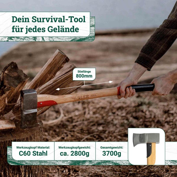 Eine Person benutzt eine Adler Spaltaxt mit einem Holzstiel von 800 Millimeter Länge zum Spalten von Holzstämmen auf einem Baumstumpf.