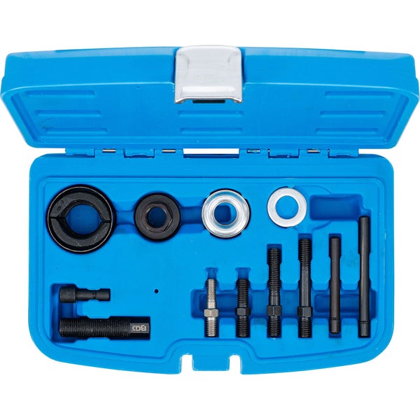 Werkzeugsatz in geöffnetem, blauem Aufbewahrungskoffer