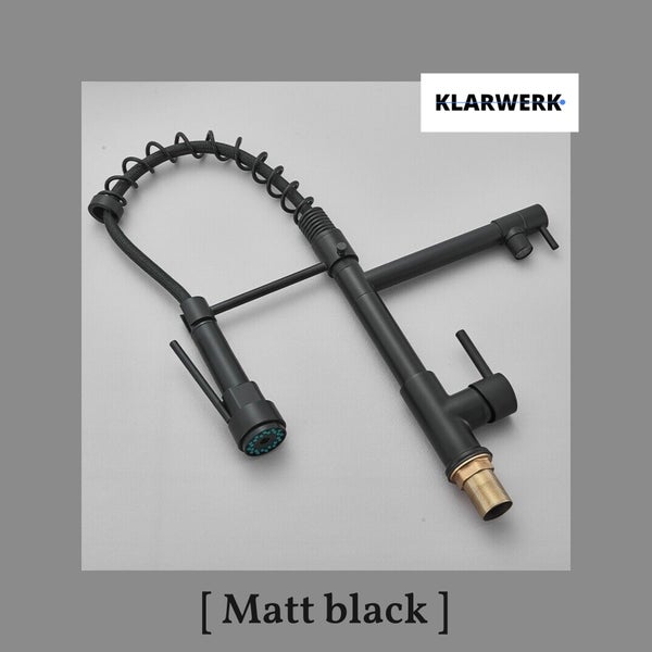 Klarwerk Küchenarmatur in Matt Schwarz mit schwenkbarem Auslauf und flexibler Geschirrbrause.