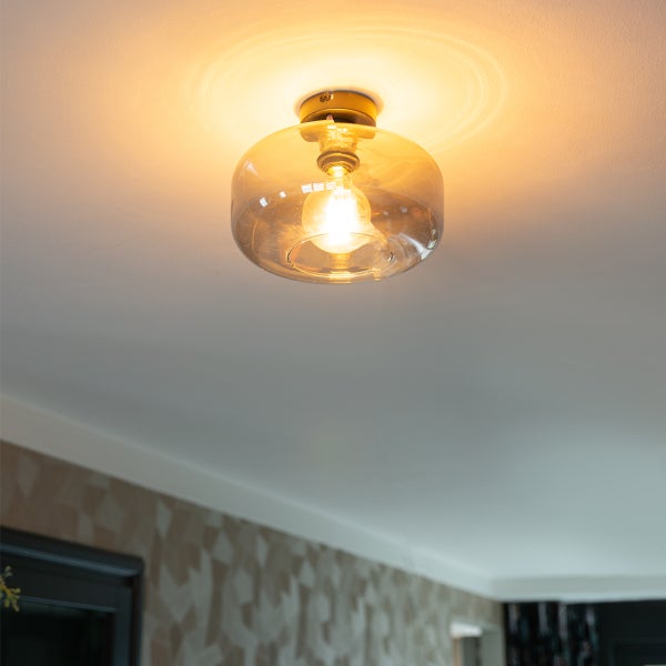 Deckenleuchte mit Glaskörper und Glühbirne