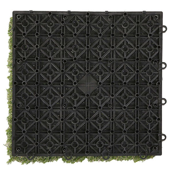 Hundekäfig in Möbeloptik mit zwei Schiebetüren, Griffen und Verriegelung für einfachen Zugang.