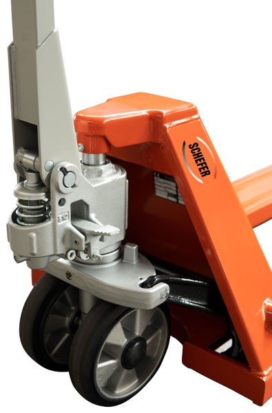 Detailansicht eines Hubwagens mit Schefer Logo