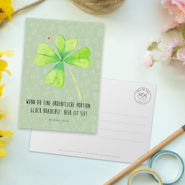 Mr. & Mrs. Panda Postkarte Blume Kleeblatt - Blattgrün