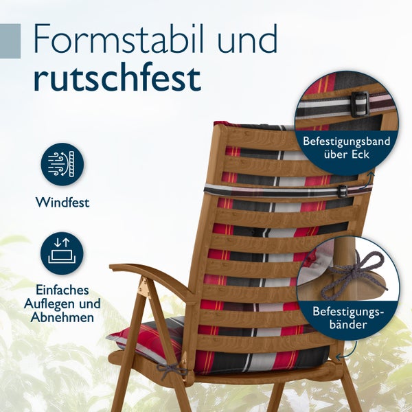 Formstabile und rutschfeste Gartenstuhlauflage an einem Holzstuhl mit Befestigungsband über Eck und seitlichen Bindebändern.