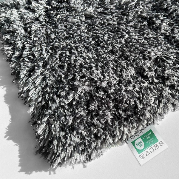 Grauer Badteppich mit Öko-Tex Standard 100 Siegel