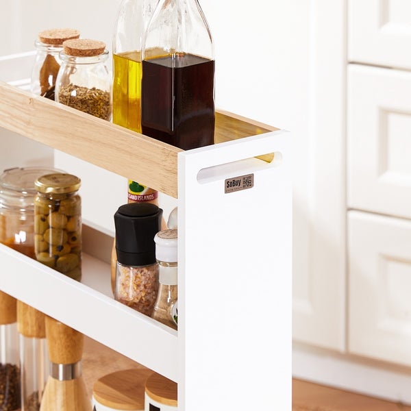 Küchenregalwagen mit Gewürzen und Ölflaschen