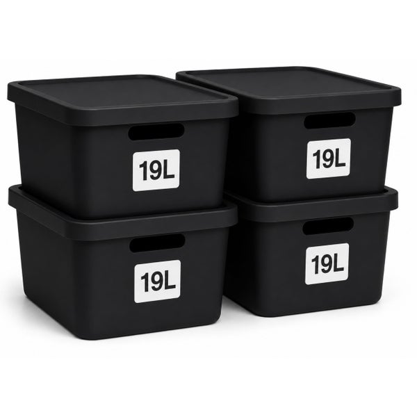 Set aus vier stapelbaren Aufbewahrungsboxen mit Deckel, Kunststoff, je 19 Liter Volumen für Organisation im Haushalt.