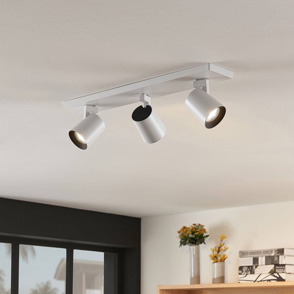 Deckenleuchte mit drei Strahlern zur Raumbeleuchtung