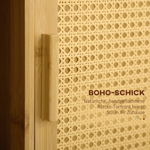 Detailansicht eines Möbels mit Rattantürfront und Holzgriff