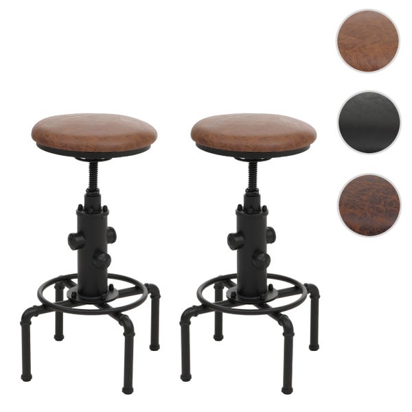 Zwei Barhocker mit schwarzem Metallgestell und brauner Sitzfläche