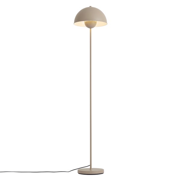 Moderne Stehleuchte mit halbkugelförmigem Lampenschirm und schlankem Leuchtenfuß für ein wohnliches Ambiente.