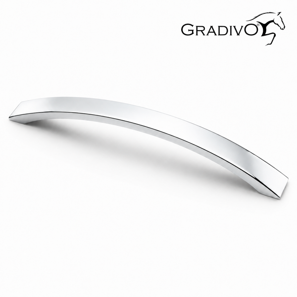 Möbelgriff von Gradivo aus Metall in Chrom-Optik, gewölbt.