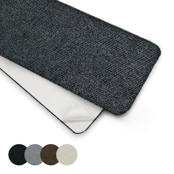 Graue Treppenmatte mit Klebestreifen